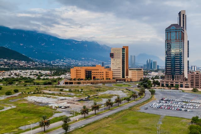 Vista de Monterrey, ciudad donde opera PREMCO con sus bolsas ESD